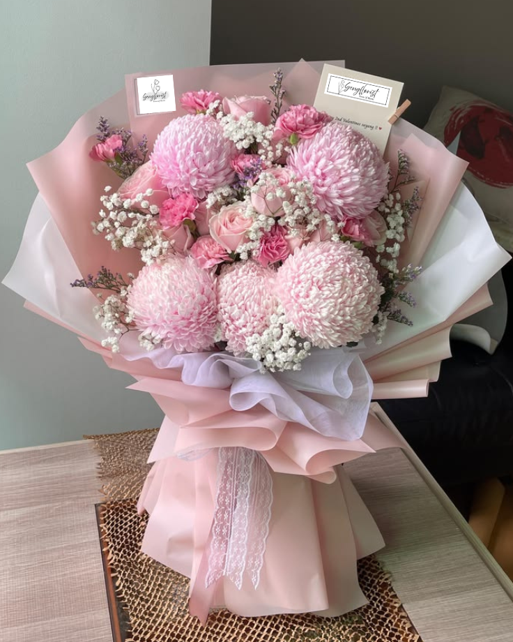 Blushing Sweet HAND BOUQUET