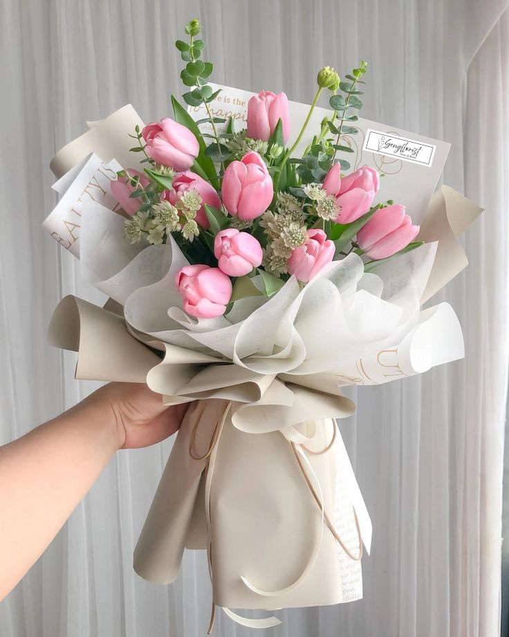 Giselle HAND BOUQUET