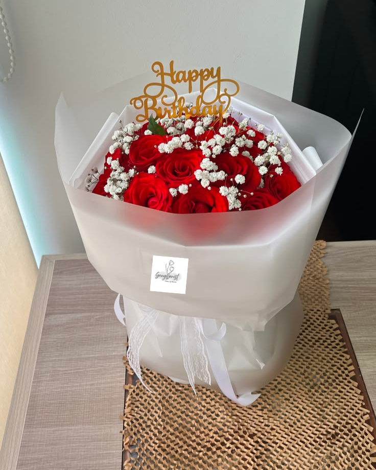 Scarlett HAND BOUQUET